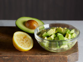 storing avocados with lemon juice