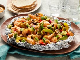This is a picture of California Avocado Fajita Foil Packs