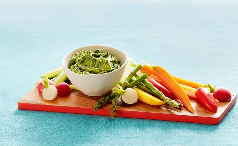 FINAL_CAL_AVO_SPINACH_GREE_YOGURT_DIP_VEG-embed.jpg Plate of veggies with avocado spinach green yogurt dip