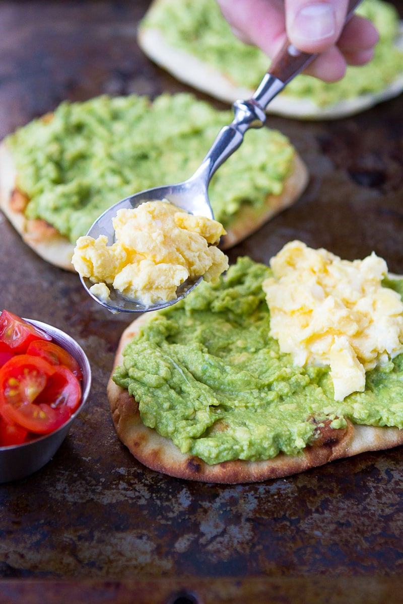 GuacamoleEggBreakfastPizza4.jpg GuacamoleEggBreakfastPizza4.jpg