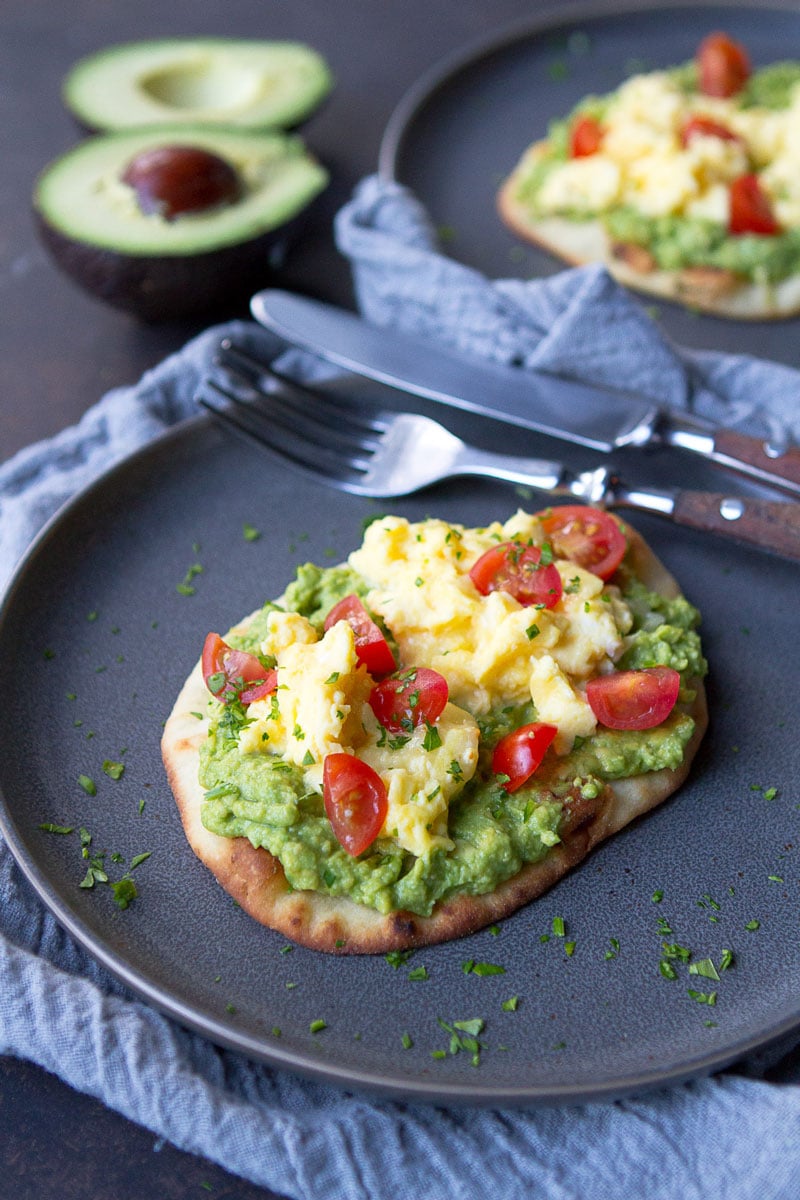 GuacamoleEggBreakfastPizza5.jpg GuacamoleEggBreakfastPizza5.jpg