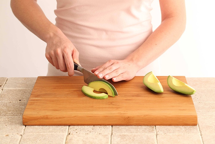 slicing-avocados.jpg slicing-avocados.jpg