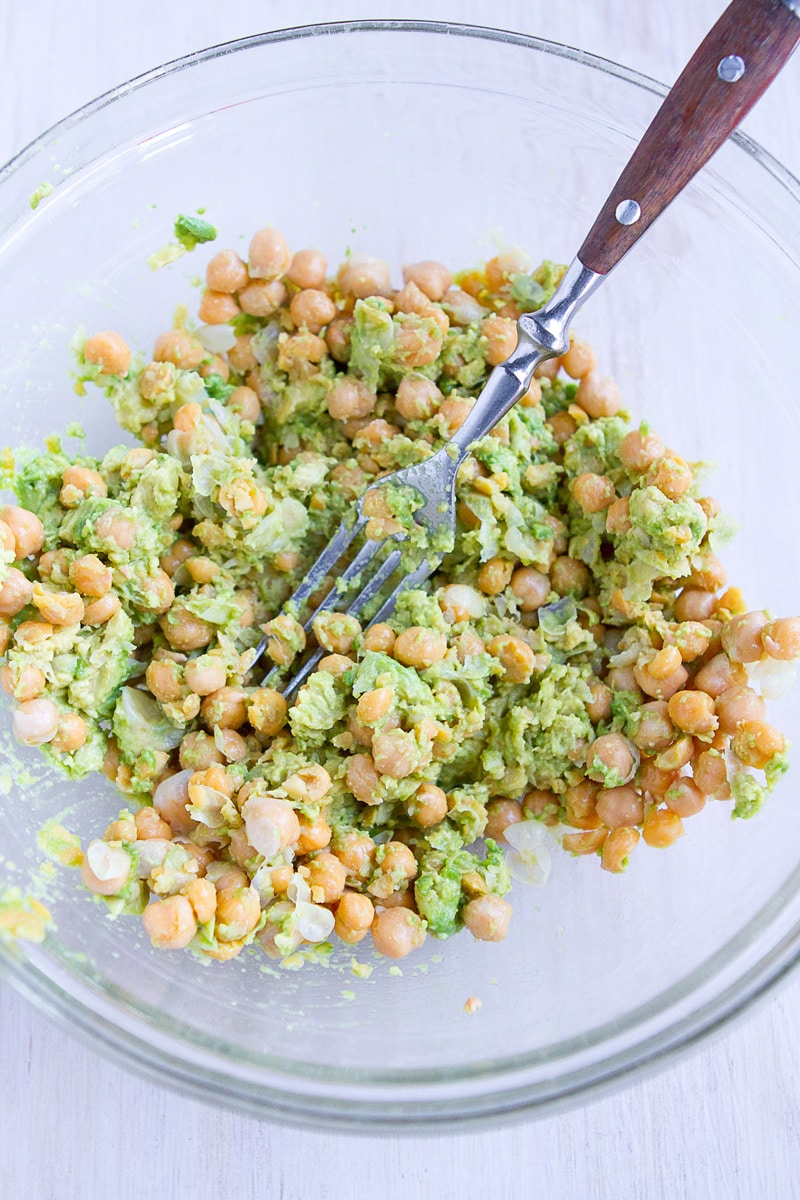 SmashedLemonChickpeaAvocadoToast3-prep.jpg SmashedLemonChickpeaAvocadoToast3-prep.jpg